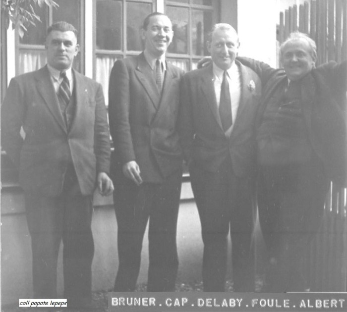 BRUNER-CAP-DELABY-FOULE-ALBERT.jpg